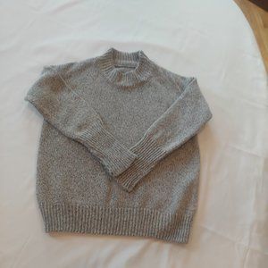 Hand Knit Women’s Light Gray Fisherman Chunky Crewneck Sweater; Size: M